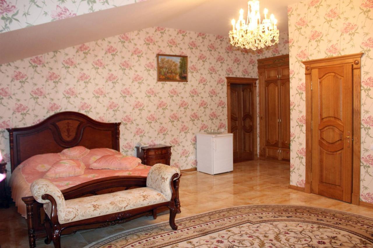 Ceasar Hotel Mykolaiv Exterior photo